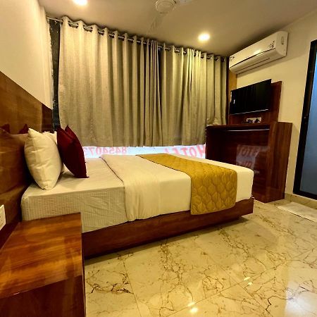 Hotel Delmond Prime- Near Nesco مومباي المظهر الخارجي الصورة