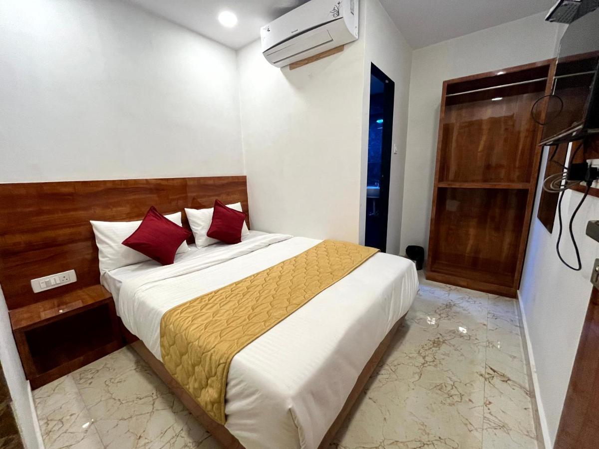 Hotel Delmond Prime- Near Nesco مومباي المظهر الخارجي الصورة