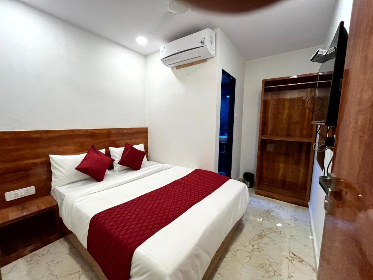 Hotel Delmond Prime- Near Nesco مومباي المظهر الخارجي الصورة